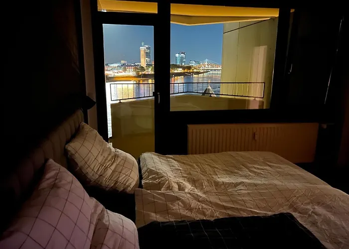 Rheinblick Daire Köln